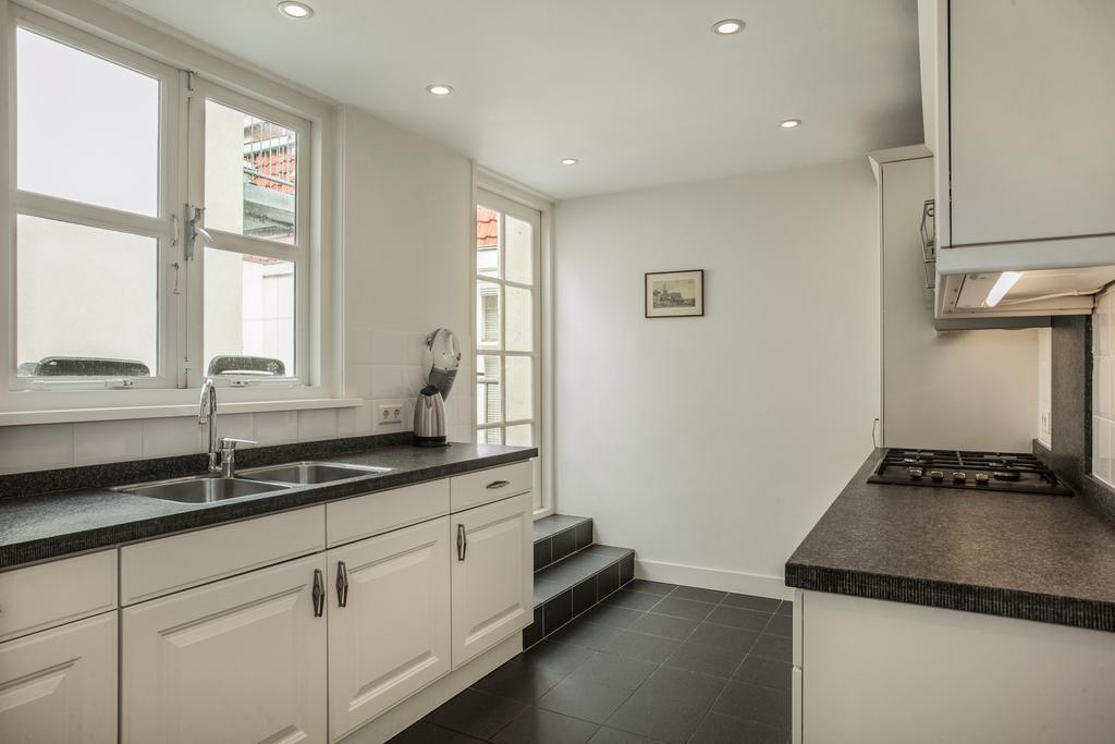 Stayci Serviced Apartments Noordeinde Haia Exterior foto