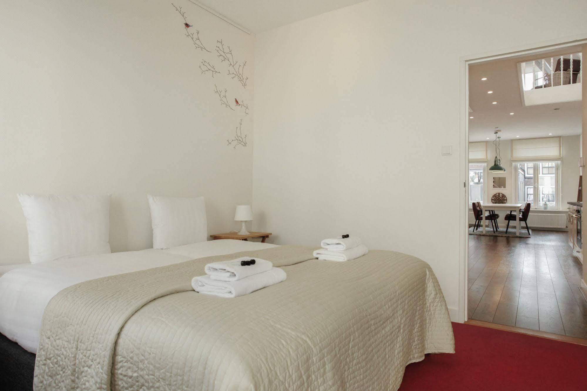 Stayci Serviced Apartments Noordeinde Haia Exterior foto