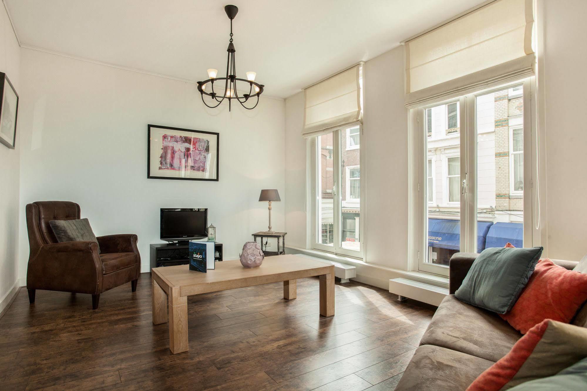 Stayci Serviced Apartments Noordeinde Haia Exterior foto