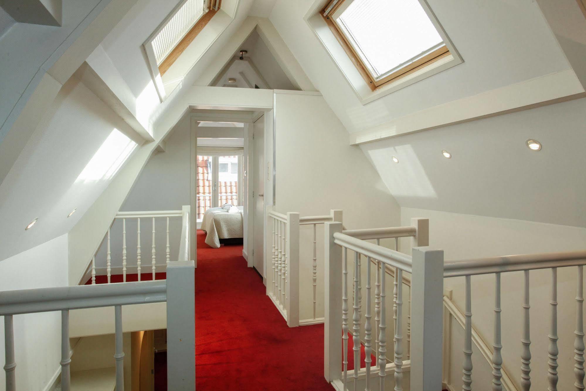 Stayci Serviced Apartments Noordeinde Haia Exterior foto